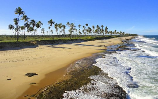 Praia de nudismo de Massarandupió é eleita uma das 20 melhores do mundo, diz CNN