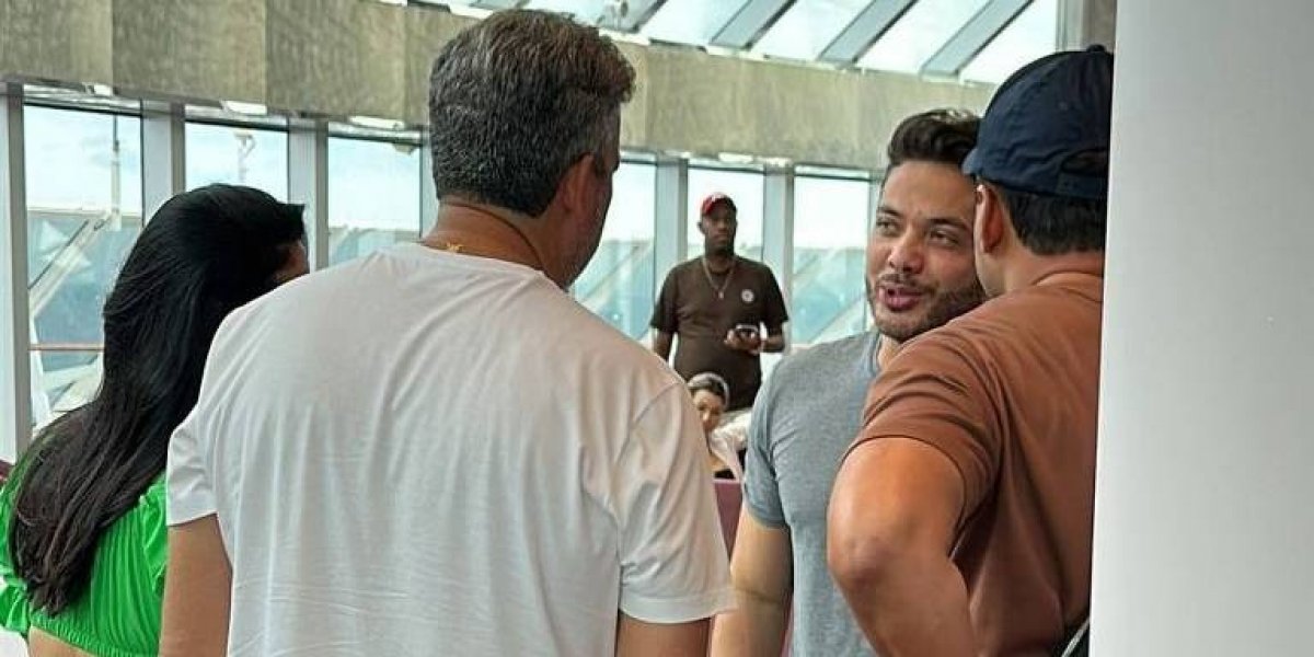 Arthur Lira antecipa recesso e inicia férias em cruzeiro de Wesley Safadão