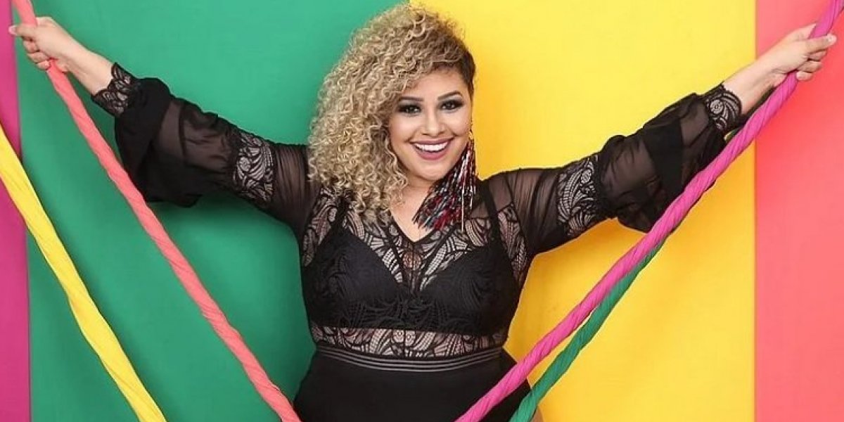 Cantora baiana encontra sêmen em motel de Salvador e faz denúncia