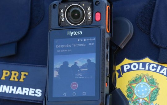 Ministério da Justiça instalará câmeras de vigilância em fardas de policiais