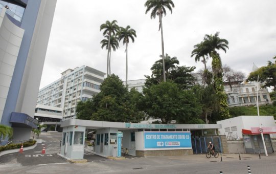 Ex-funcionários do Hospital Espanhol protesto por direitos trabalhistas