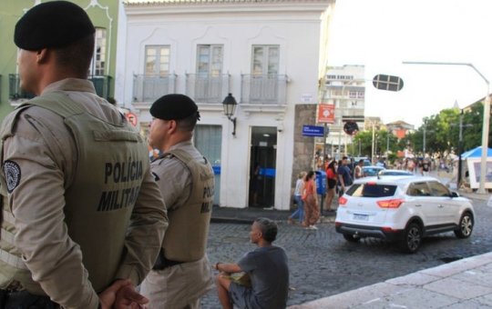 Vítima tem celular recuperado minutos após crime na Ladeira da Montanha