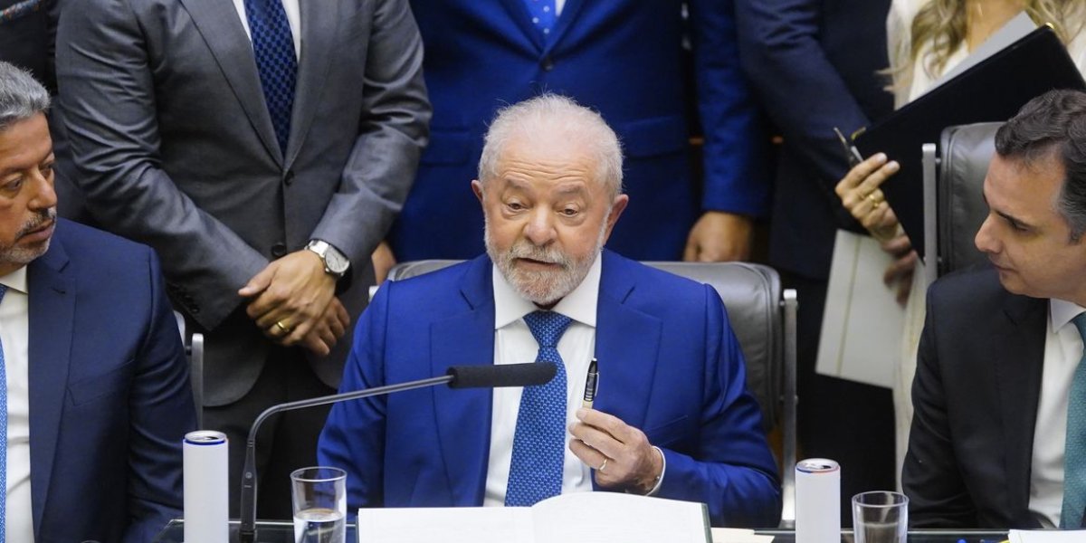 "Tem ministros que são intocáveis", diz Lula em discurso sobre trocas no governo