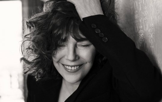 Atriz e cantora Jane Birkin é encontrada morta em sua casa, aos 76 anos 