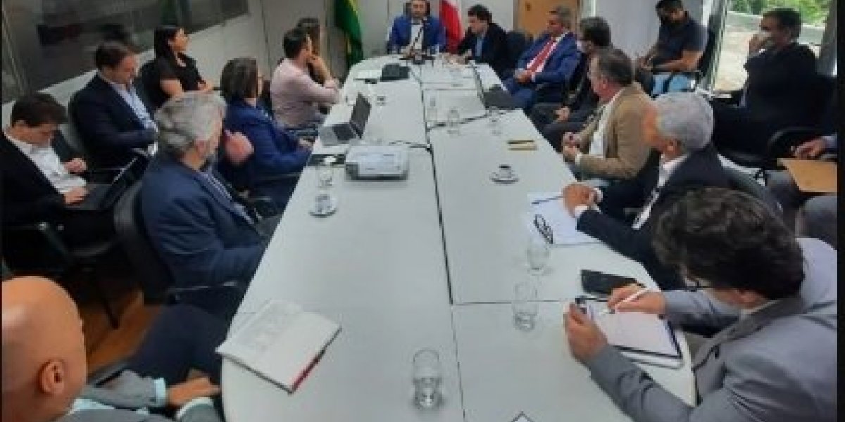Estado, BYD e parceiros planejam rede de abastecimento de veículos elétricos