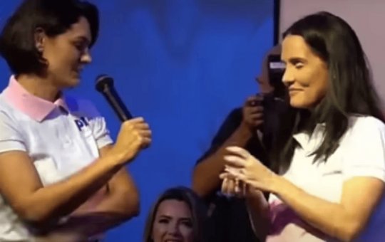Michelle Bolsonaro pede que deputada retire prótese ocular em evento do PL