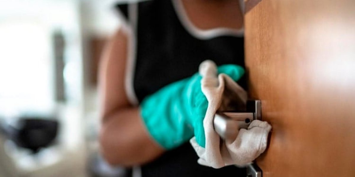 "Não comia nada, não me davam nada" diz doméstica vigiada por câmera na cozinha