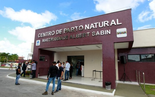 Bebê morre antes de parto em Salvador; família denuncia negligência