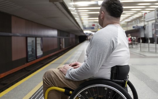 Lei prevê que 10% do transporte por app seja destinado a pessoas com deficiência