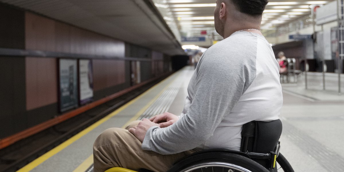 Lei prevê que 10% do transporte por app seja destinado a pessoas com deficiência