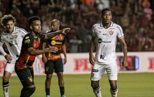 Vitória faz 2 a 1 no Sport e volta a liderar a Série B do Brasileiro