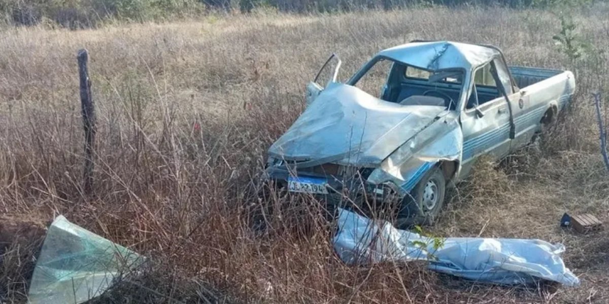 Duas pessoas morrem e outras quatro ficam feridas após acidente na BA-263