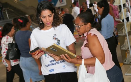 Prefeitura de Salvador e FGM vão distribuir livros de graça pela cidade