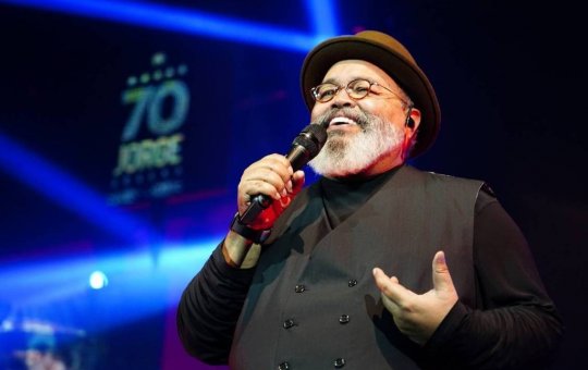 Jorge Aragão recebe alta hospitalar e responde bem a tratamento, diz assessoria