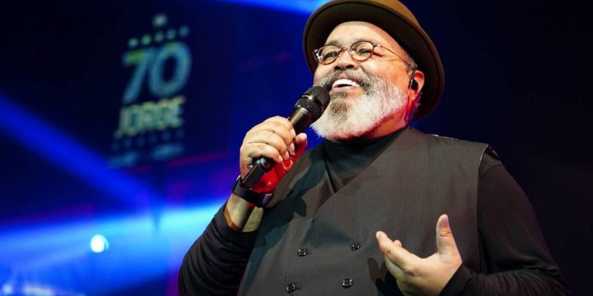 Jorge Aragão recebe alta hospitalar e responde bem a tratamento, diz assessoria