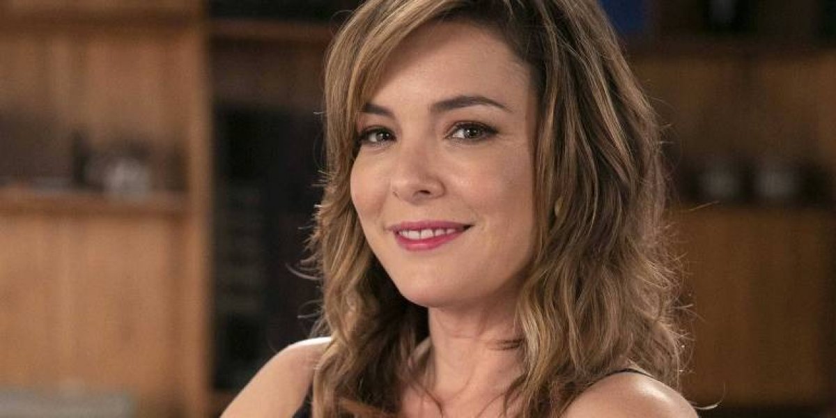 Atriz Regiane Alves encerra contrato com a Globo