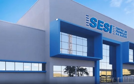 Jovem de 15 anos sofre mal súbito em academia e aguarda vaga em UTI