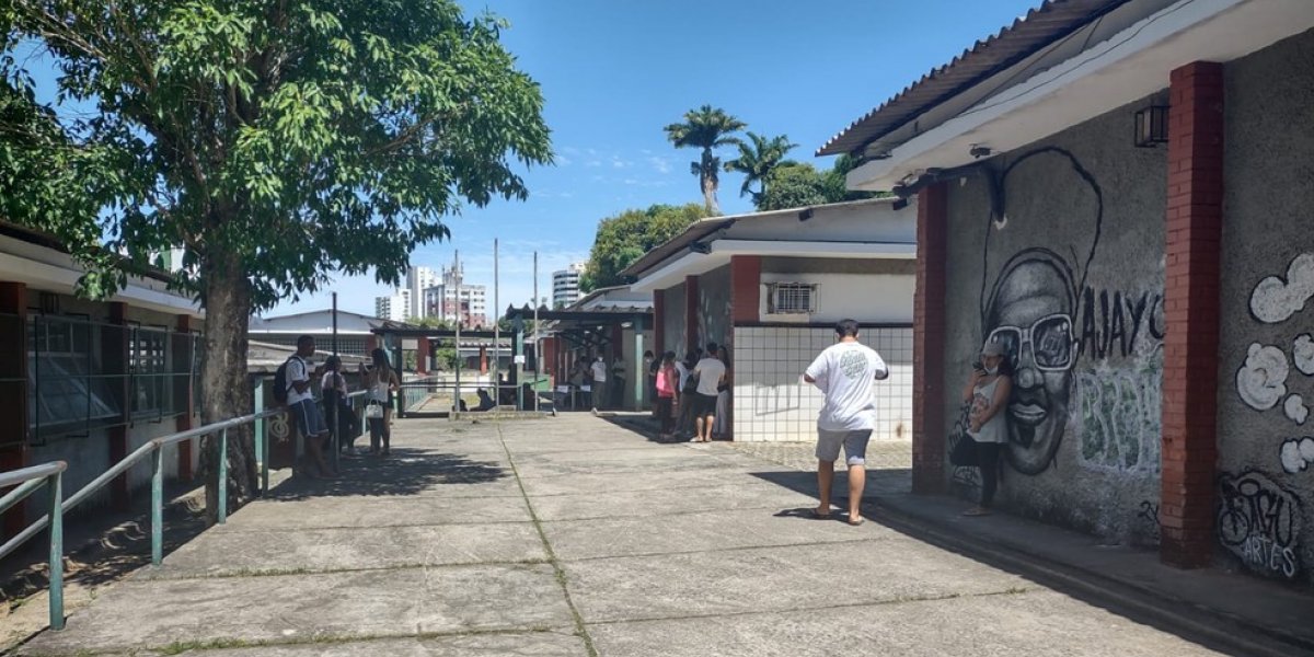 Aulas são retomadas após suspensão em uma das principais escolas de Salvador