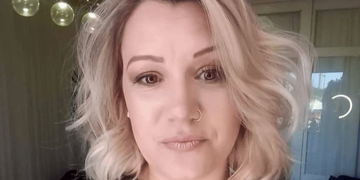 Mulher de 39 anos morre eletrocutada após usar lava a jato para limpar calçada