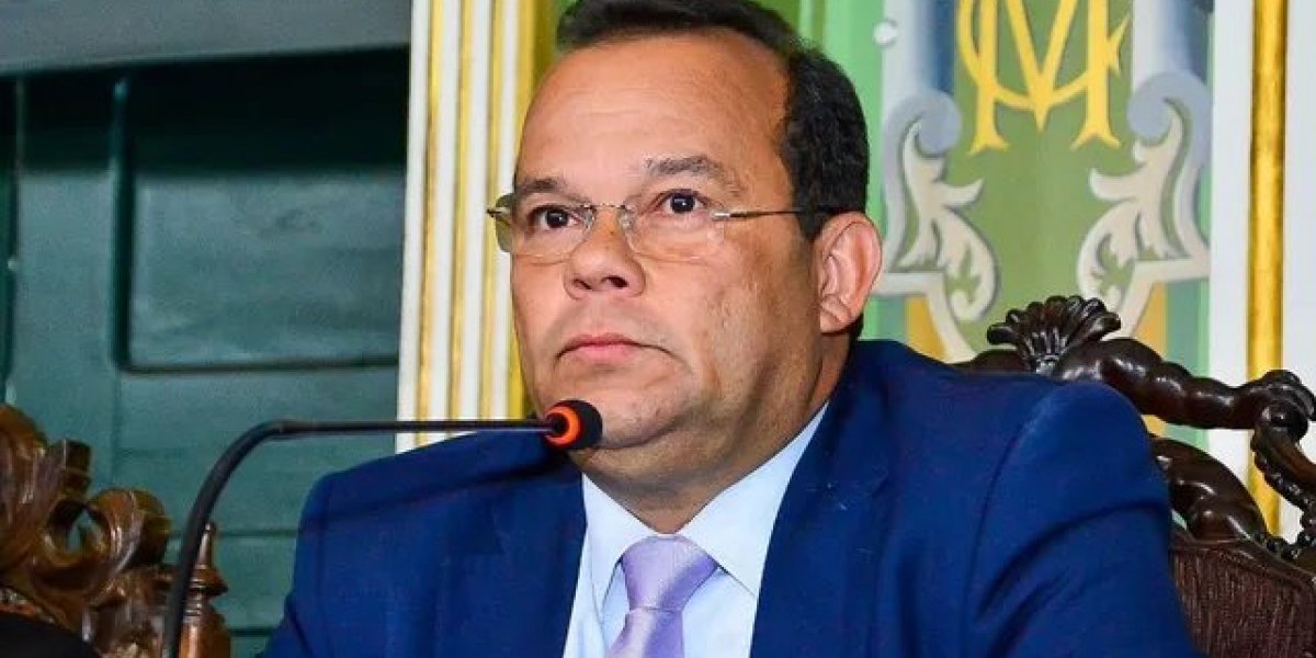 Avião com Geraldo Júnior arremete ao tentar pousar em Ilhéus