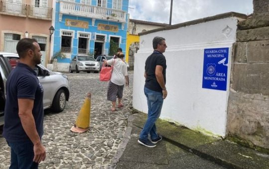 Câmeras de videomonitoramento são instaladas no Santo Antônio Além do Carmo