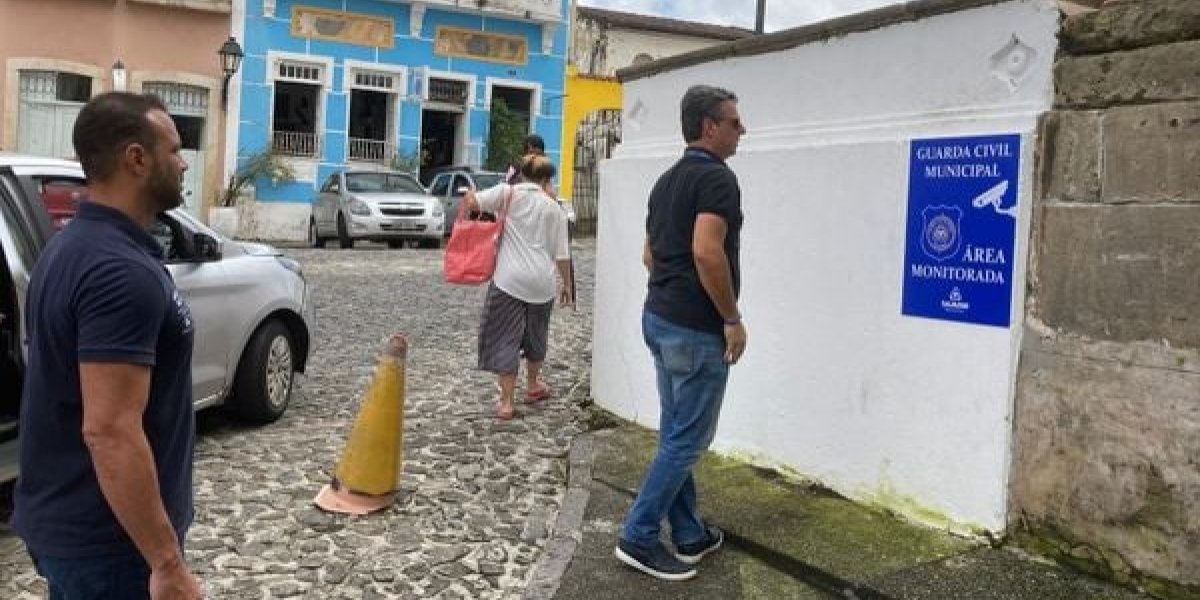 Câmeras de videomonitoramento são instaladas no Santo Antônio Além do Carmo