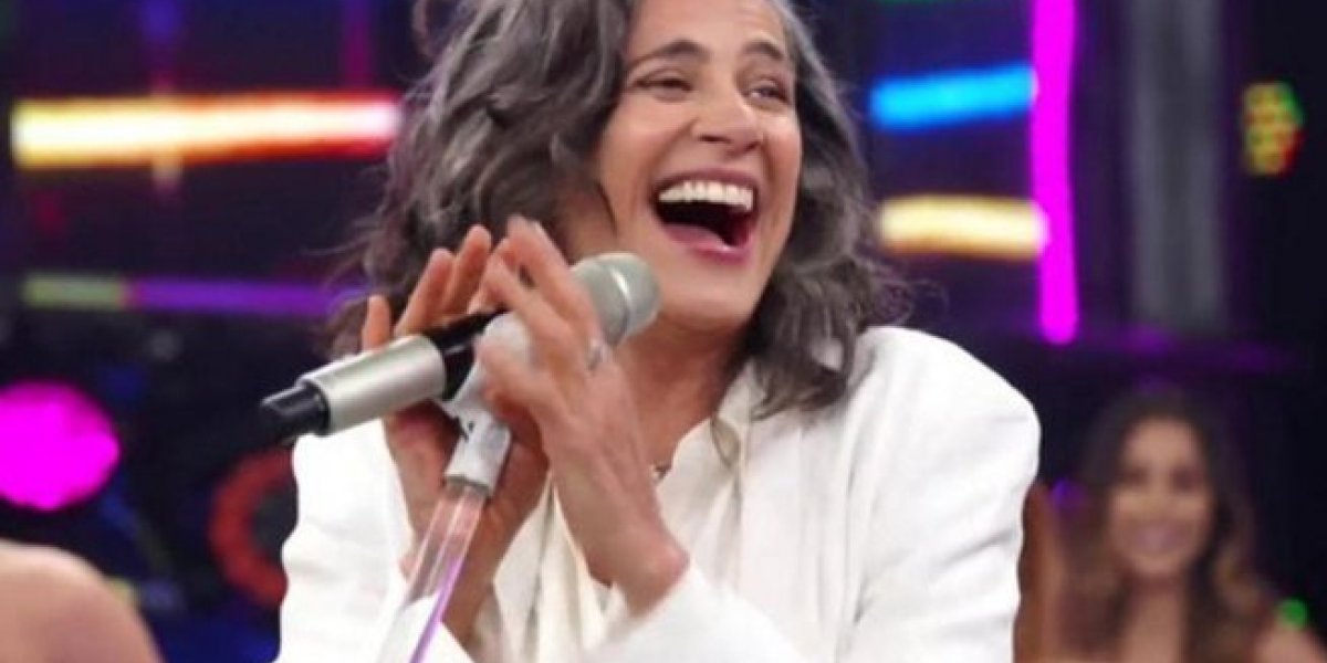 Simone retorna a Salvador com show especial que celebra 50 anos de carreira