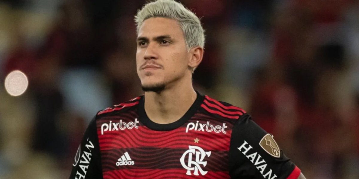 Pedro é agredido por preparador físico do Flamengo com soco no rosto
