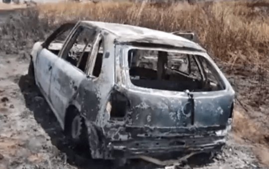 Corpos de pai e filho são encontrados carbonizados dentro de carro na BR-242