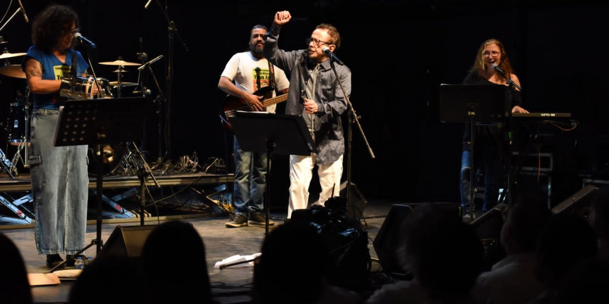 Com show de Tom Zé, prefeitura anuncia reforma do Teatro Vila Velha