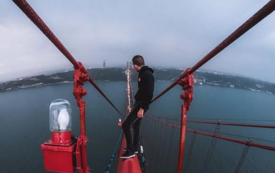 Influenciador francês morre após cair do 68º andar de um prédio em Hong Kong 
