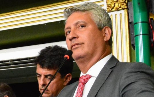 Câmara aprova licença de 120 dias de Carballal e suplente assume nesta quarta