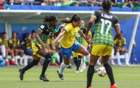 Seleção feminina enfrenta a Jamaica para chegar às oitavas da Copa