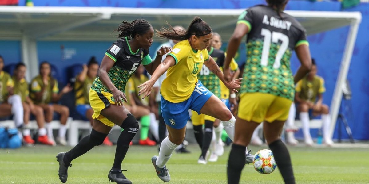 Seleção feminina enfrenta a Jamaica para chegar às oitavas da Copa