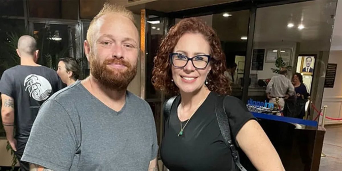 PF faz buscas em endereços de Carla Zambelli; hacker da 'vaza jato' é preso