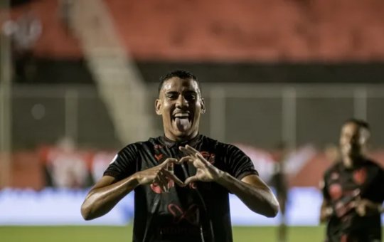 Vitória vence o ABC no Barradão e reassume a liderança da Série B
