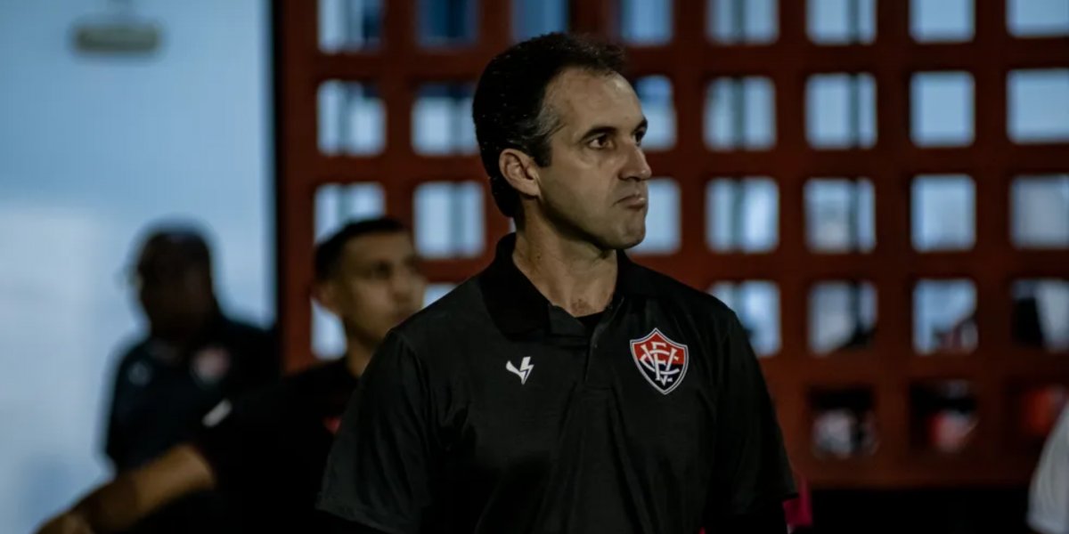 "Vitória muito importante", diz Léo Condé após Rubro-Negro vencer mais uma