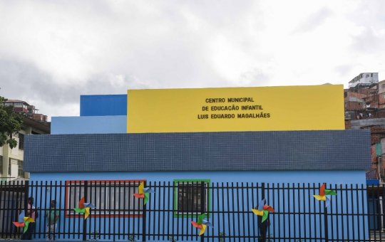 Alunos retornam as aulas em escolas municipais do bairro de Cosme de Farias
