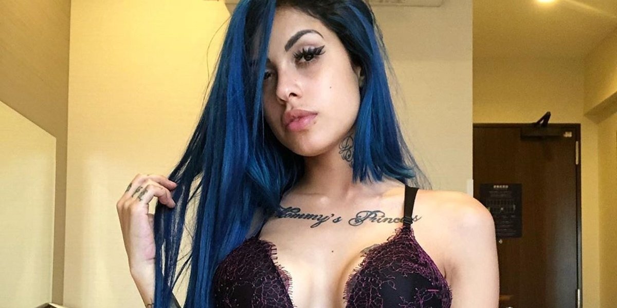 Tati Zaqui coloca biquíni minúsculo para rebolar bumbum em rede social