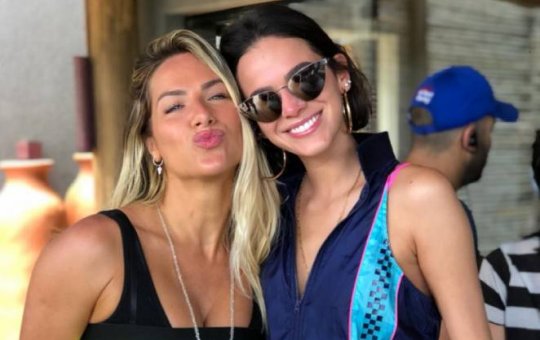 Gio Ewbank compartilha vídeo beijando Bruna Marquezine