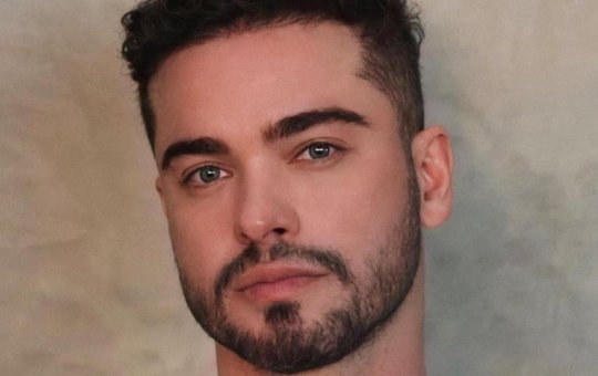 Após cair da janela de um hotel, Sidney Sampaio recebe alta médica e passa bem