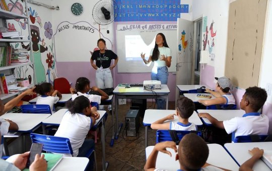 Prefeitura lança novo edital para contratação de professores de inglês