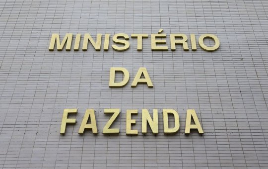 Alíquota-padrão do IVA ficará entre 25,45% e 27%, calcula Fazenda