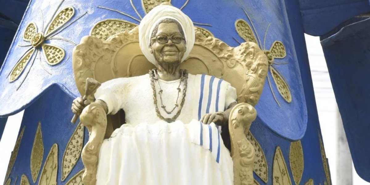 Estátua de Mãe Stella é reinaugurada e será monitorada por câmeras