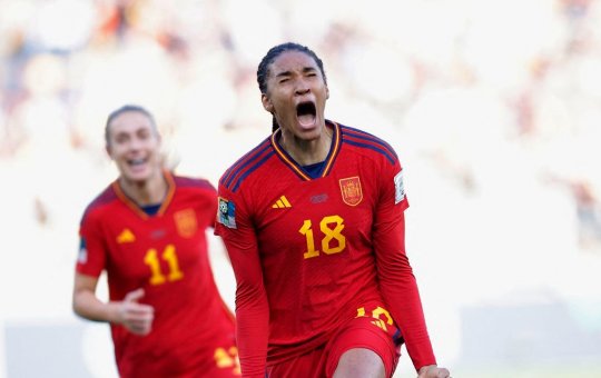 Espanha vence Holanda e chega à semifinal da Copa da Mundo