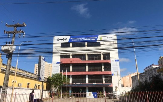 Menina envia bilhete para colega de escola e pede ajuda: "SOS, meu pai me abusa"