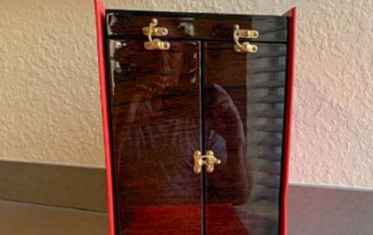 PF diz que presentes saíram do Brasil em mala no avião presidencial