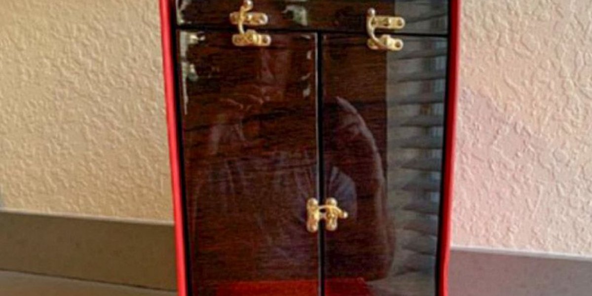 PF diz que presentes saíram do Brasil em mala no avião presidencial