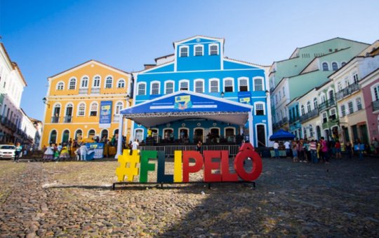 Penúltimo dia de Flipelô tem oficinas, poesias e música; confira programação