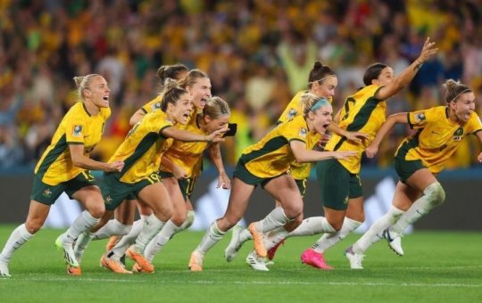 Austrália elimina a França nos pênaltis e vai às semifinais pela primeira vez